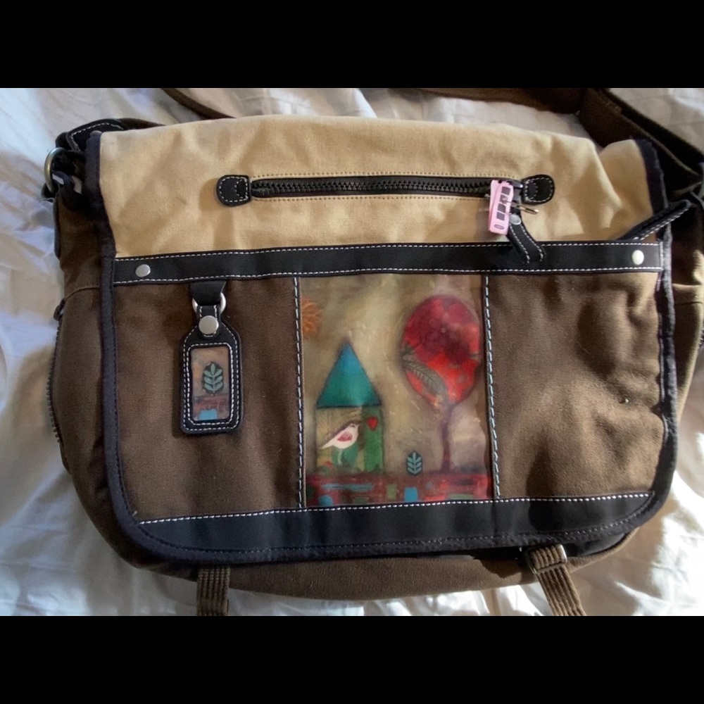 Sherpani  bird house satchel large great shape!